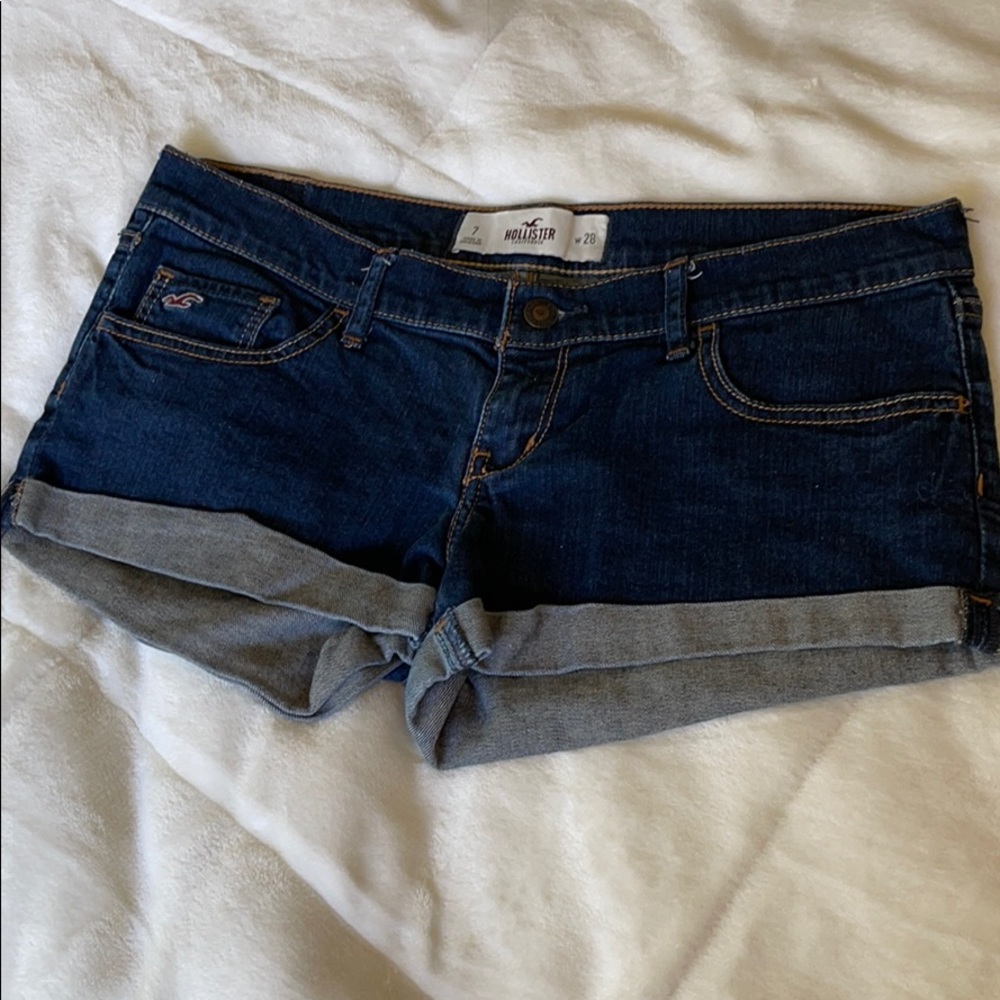 Hollister Jean shorts!
